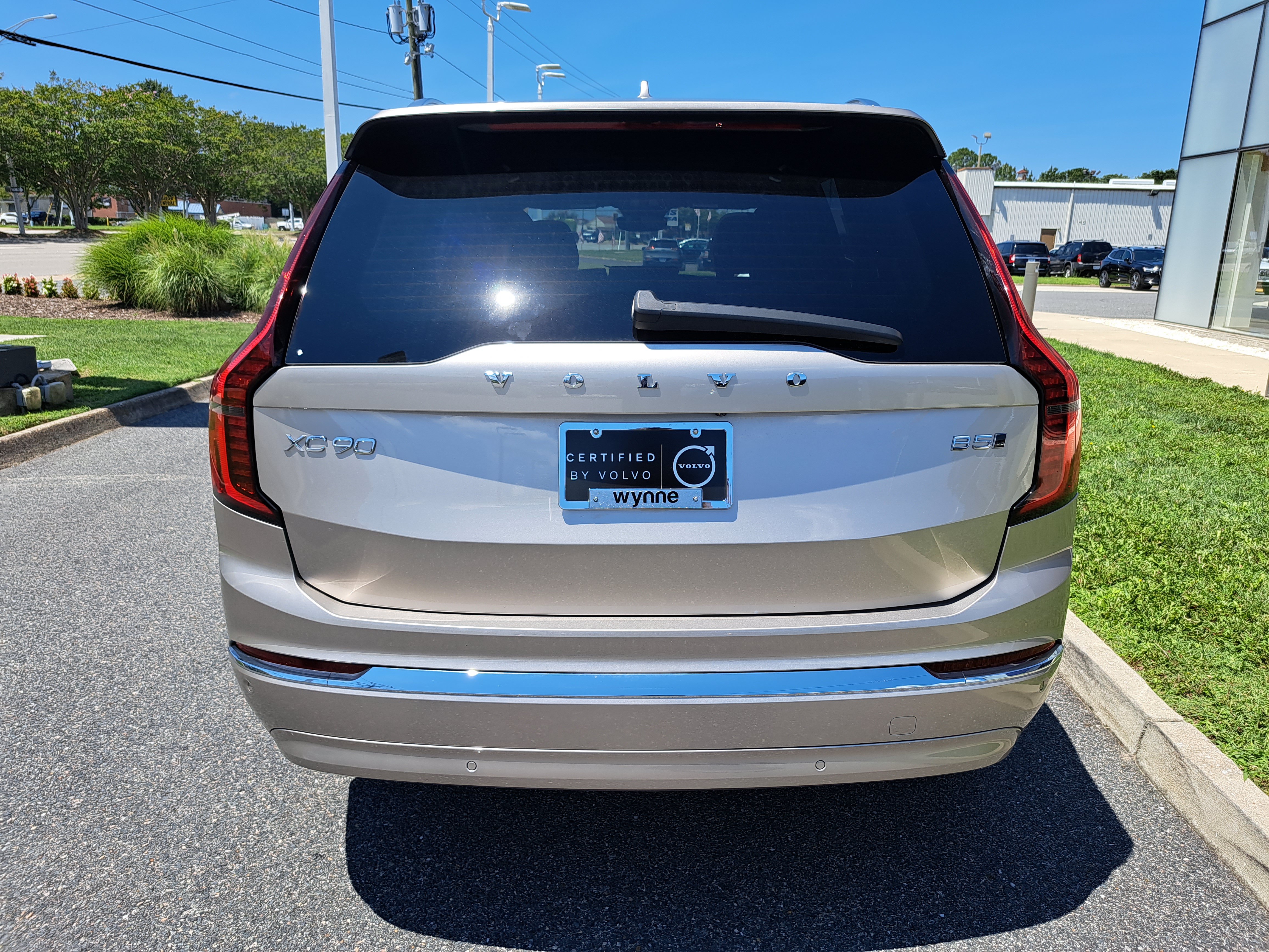 New 2025 Volvo XC90 B5 Plus AWD/4WD image 6