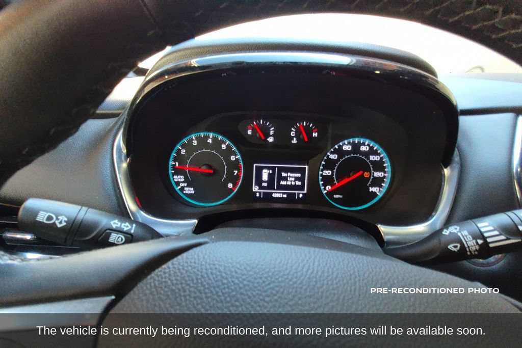 Used 2023 Chevrolet Traverse LT w/ LPO, Roadside Safety Package FWD image 16