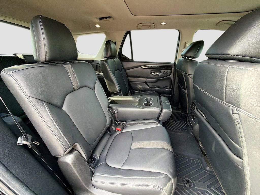 Used 2025 Honda Pilot Touring image 30