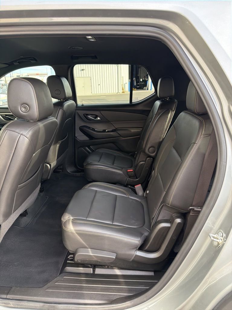 Used 2023 Chevrolet Traverse LT image 34