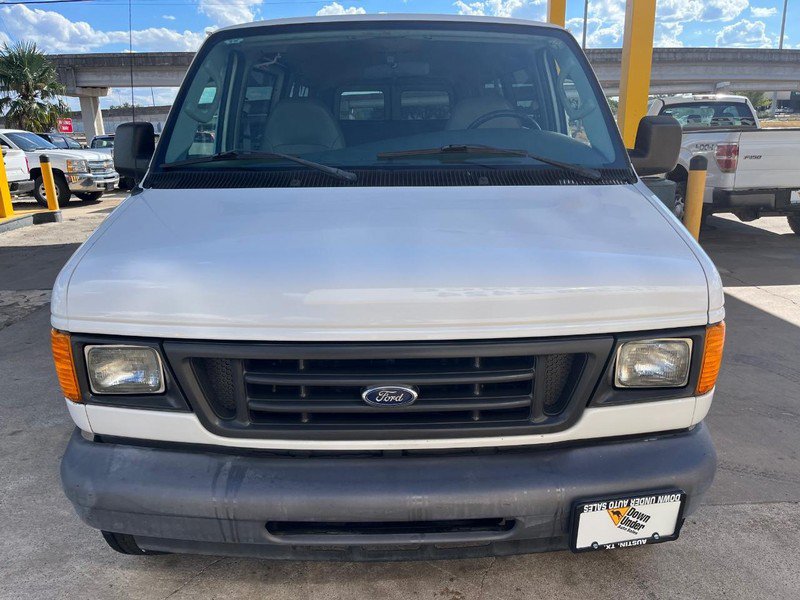 Used 2006 Ford E-350 and Econoline 350 XLT RWD image 2