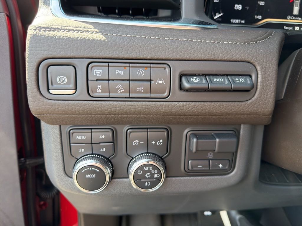 Used 2024 GMC Yukon Denali w/ Advanced Technology Package image 26