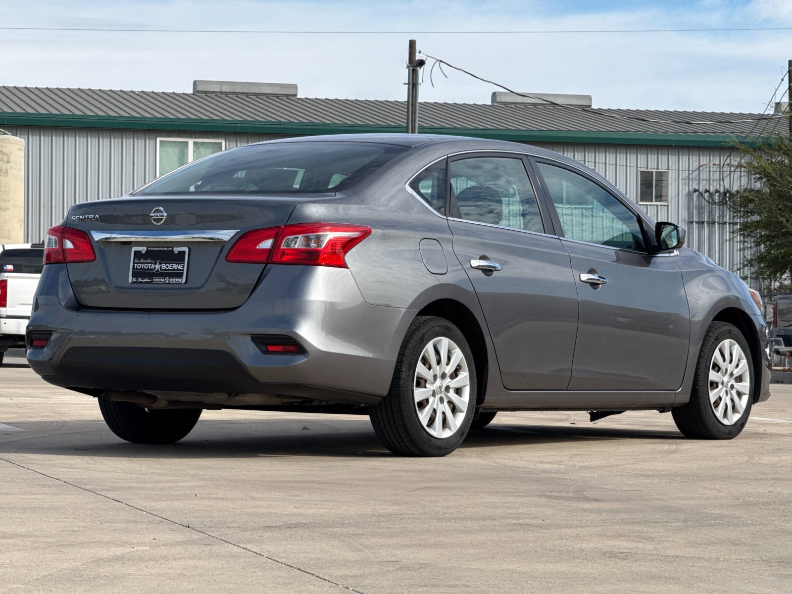 Used 2018 Nissan Sentra S FWD image 5