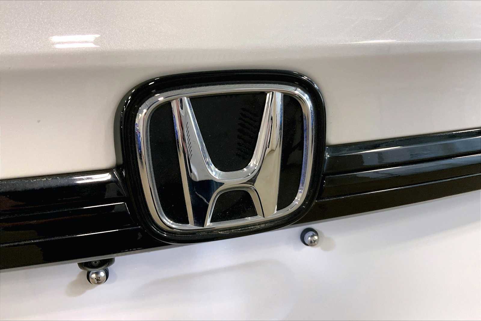 Used 2026 Honda Odyssey Elite image 32