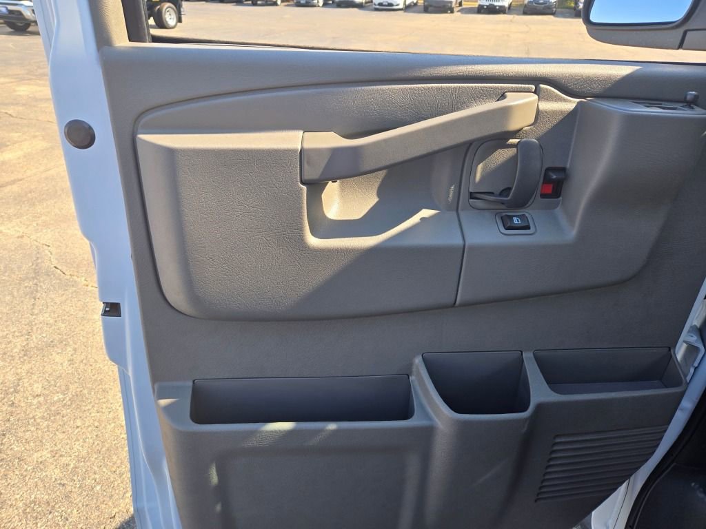 New 2025 Chevrolet Express 2500 Extended w/ Enhanced Convenience Package image 18