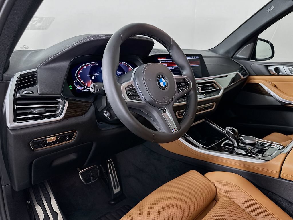 Used 2023 BMW X5 sDrive40i w/ M Sport Package RWD image 9