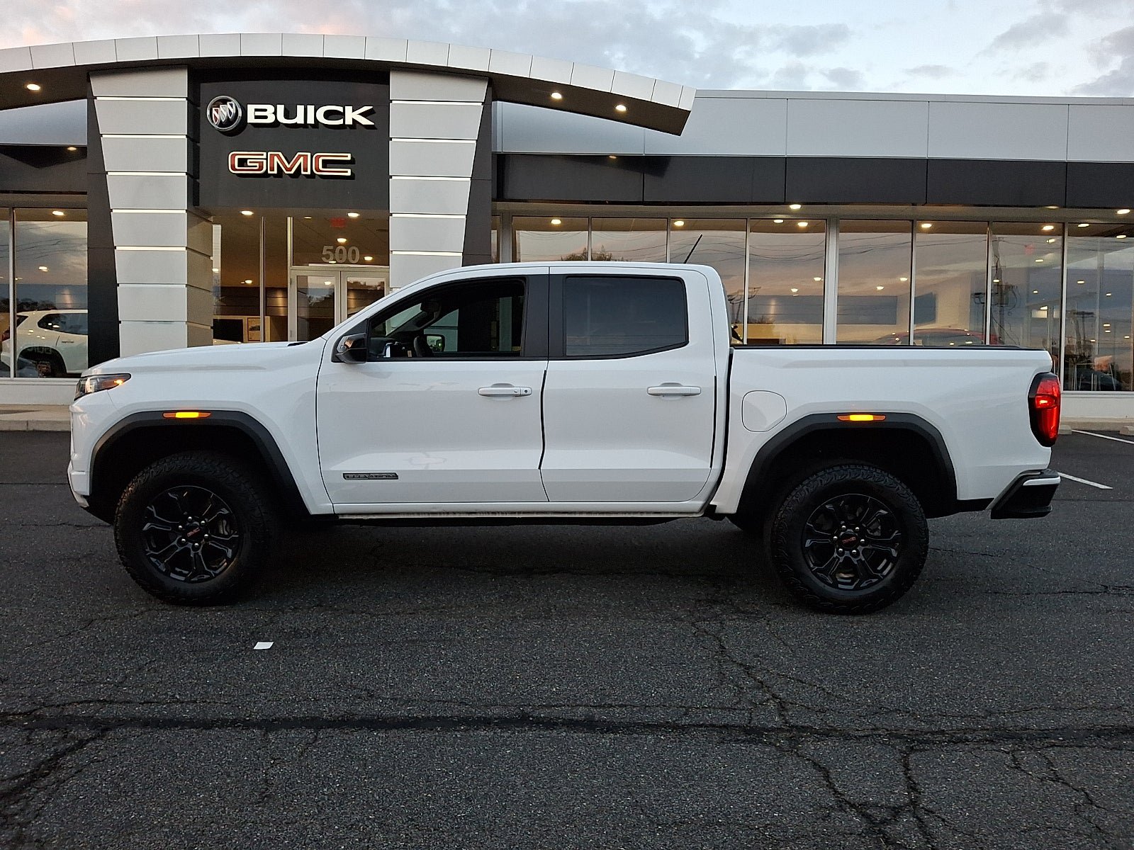 Certified 2025 GMC Canyon Elevation RWD image 8