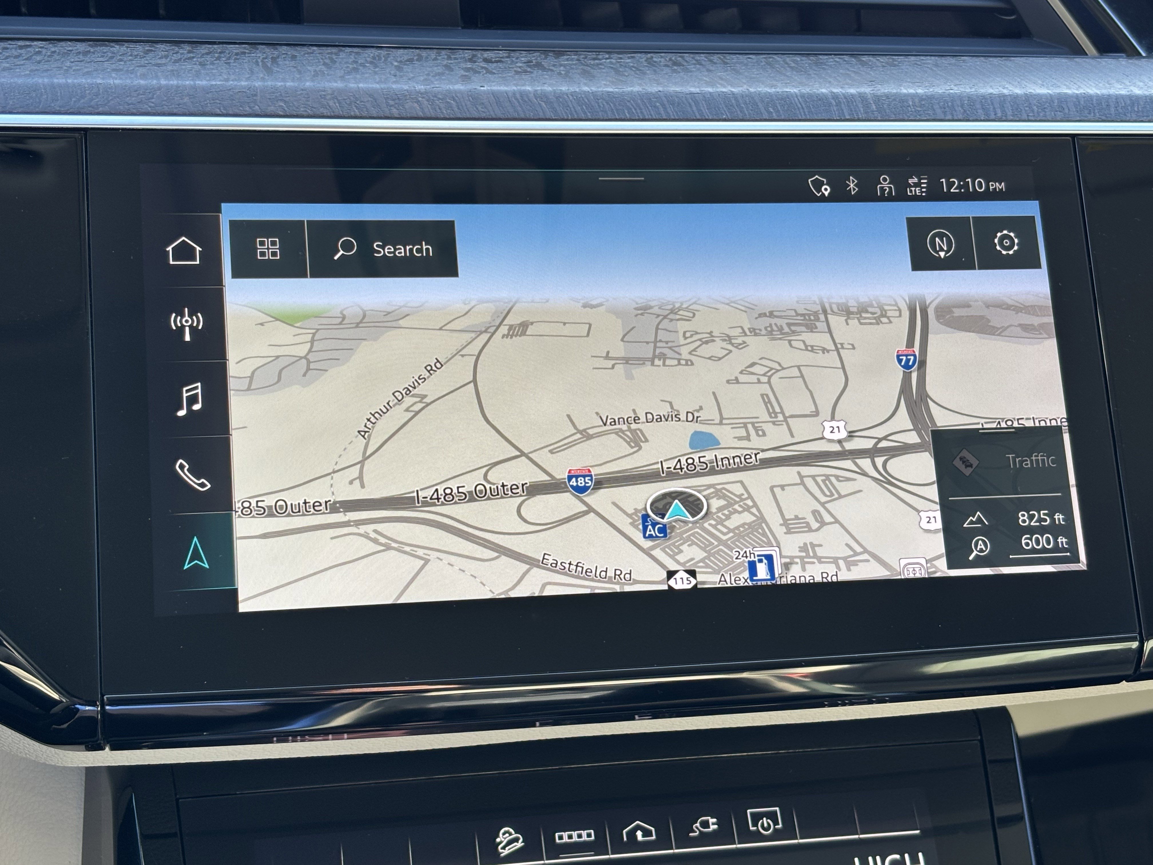 Used 2021 Audi e-tron Premium Plus image 26