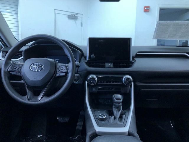 Certified 2025 Toyota RAV4 XLE AWD/4WD image 17