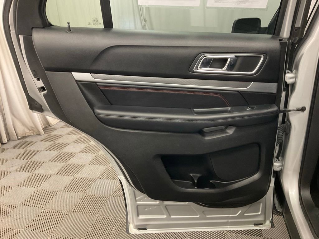 Used 2016 Ford Explorer Sport w/ Equipment Group 401A AWD/4WD image 33