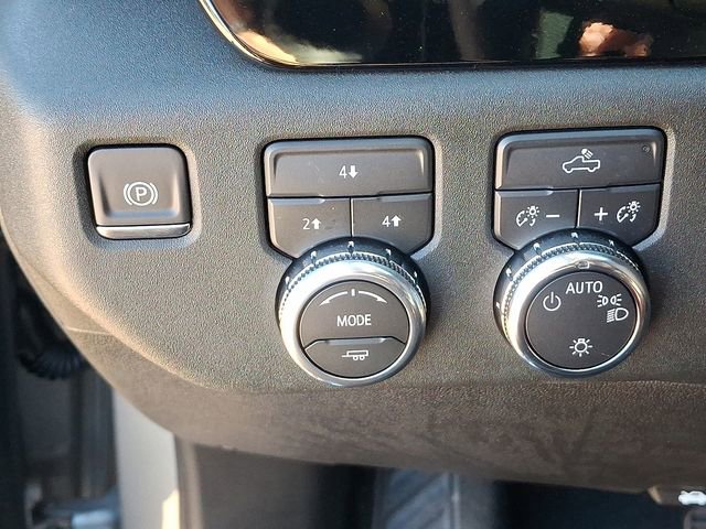 New 2026 GMC Sierra 2500 SLE image 23