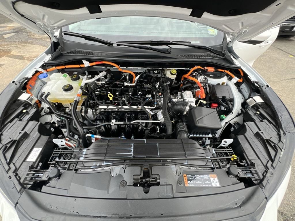 Used 2025 Ford Escape SE w/ PHEV Premium Package FWD image 27
