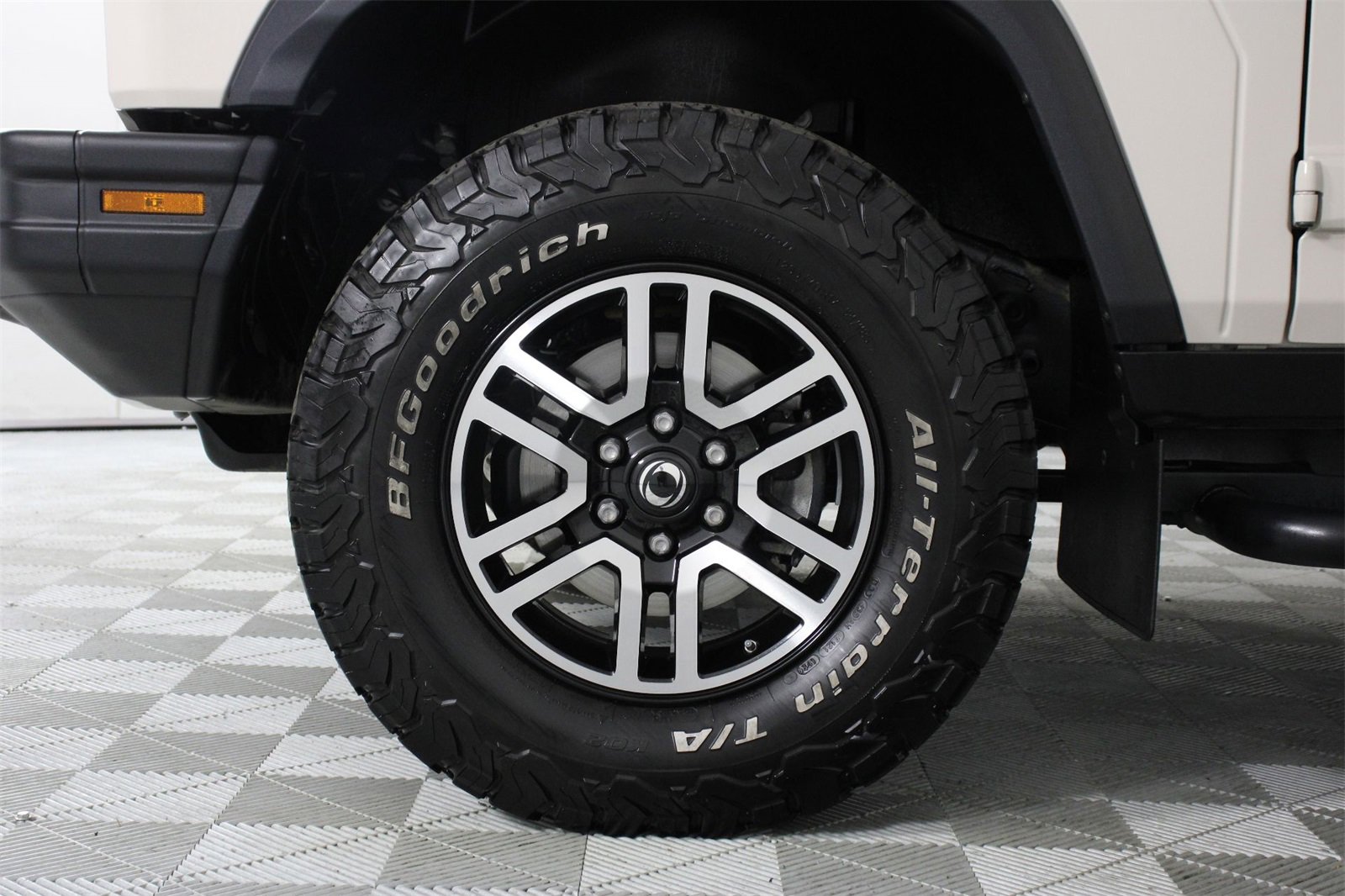 Used 2025 INEOS Grenadier image 28