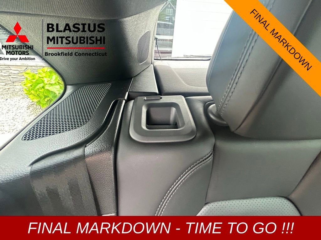 Used 2022 Porsche Macan image 40