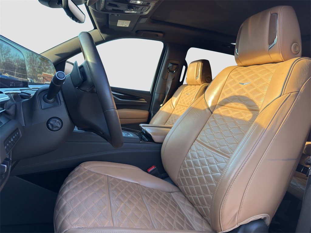 Used 2023 Cadillac Escalade Sport w/ Touring Package image 6