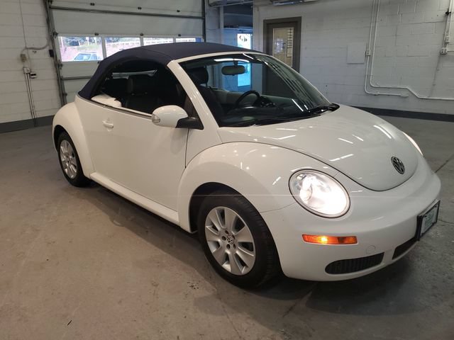 Used 2009 Volkswagen Beetle S FWD image 16