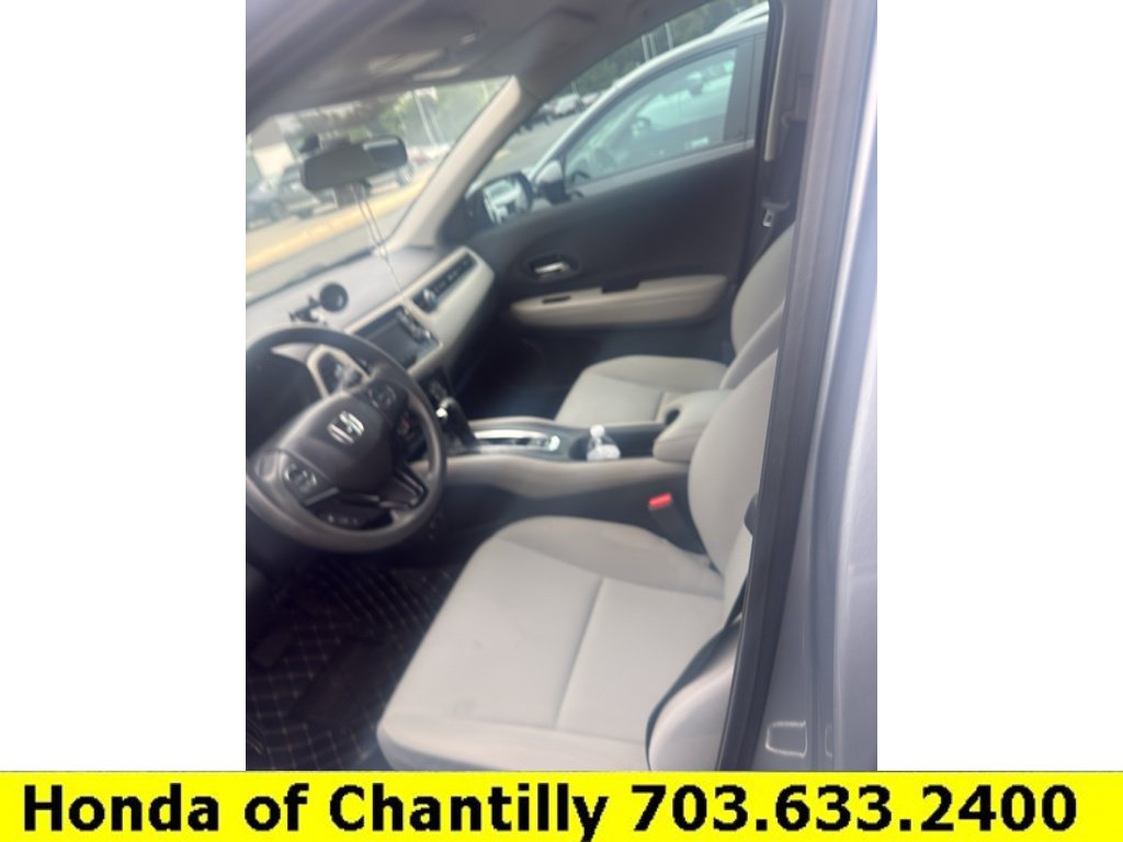 Certified 2022 Honda HR-V LX image 3