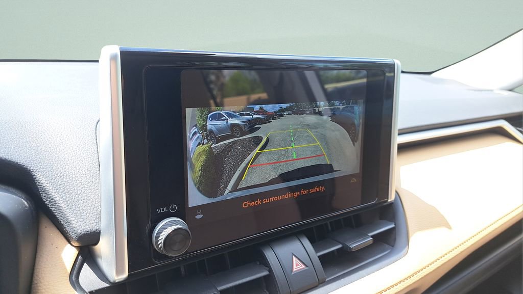 Used 2023 Toyota RAV4 XLE image 22