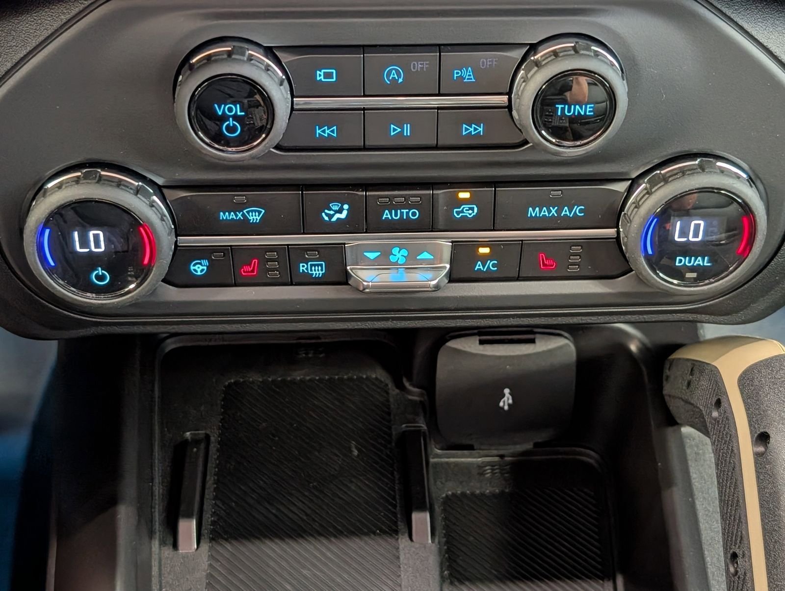 New 2026 Ford Bronco Badlands AWD/4WD image 17