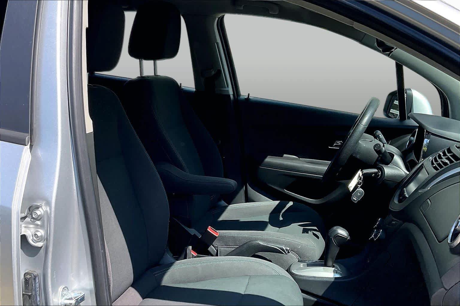 Used 2016 Chevrolet Trax LS FWD image 8