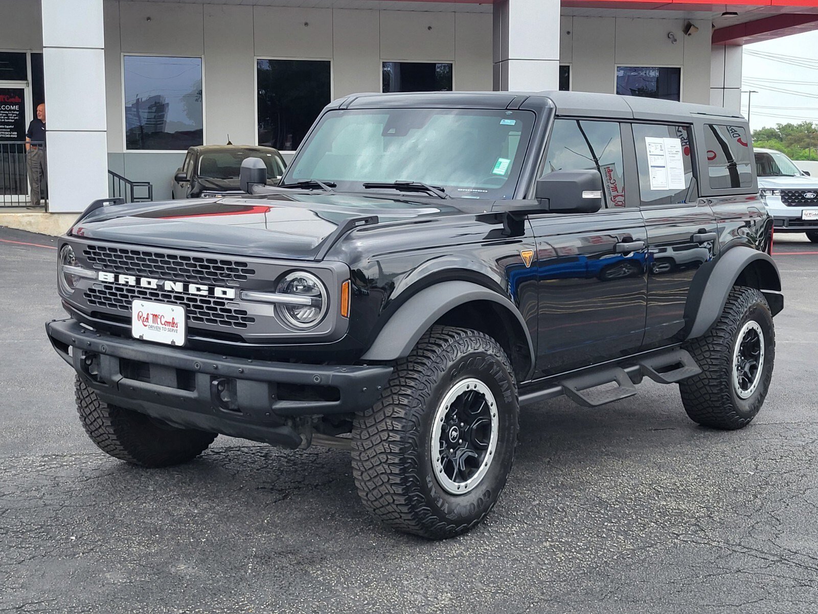 Certified 2024 Ford Bronco Badlands image 8