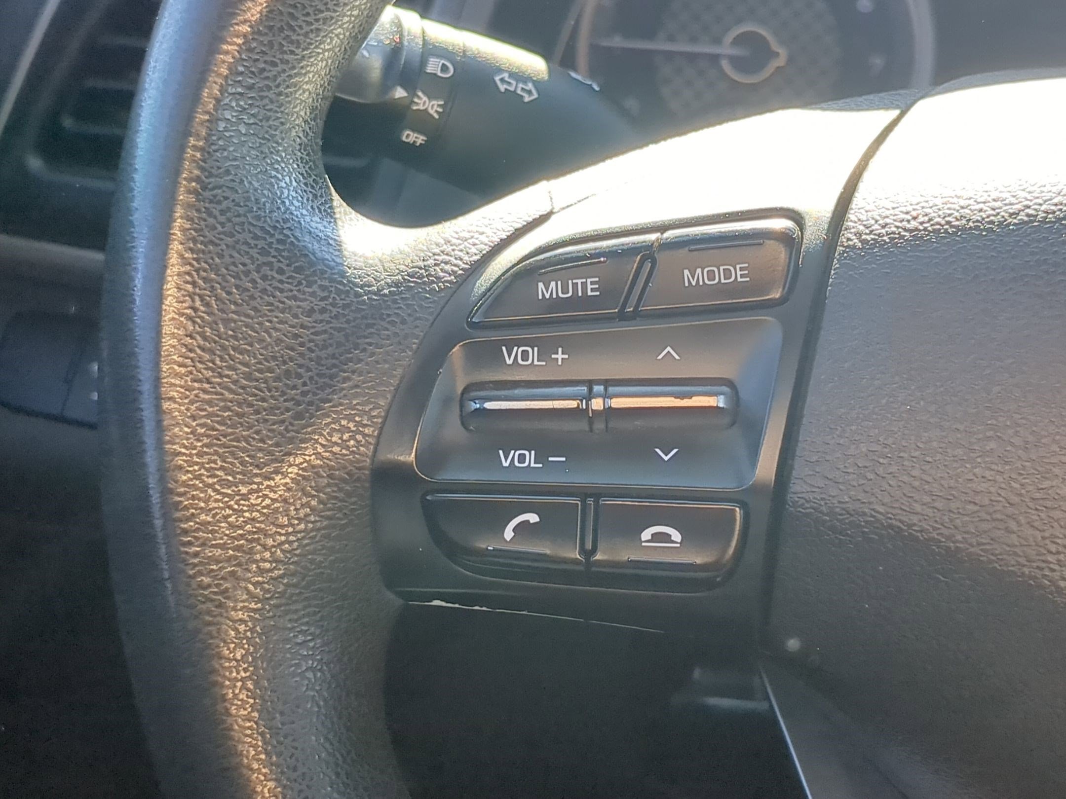 Used 2020 Hyundai Elantra SE w/ Cargo Package (C1) image 19