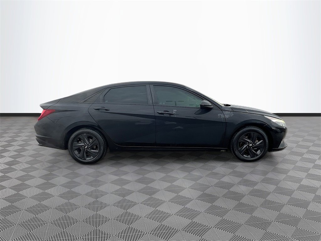 Used 2021 Hyundai Elantra SEL w/ Convenience Package image 6