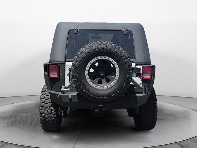 Used 2017 Jeep Wrangler Rubicon w/ Power Convenience Group AWD/4WD image 4