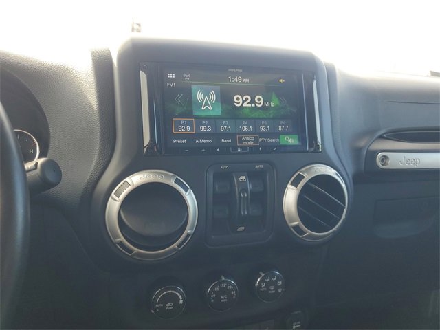 Used 2014 Jeep Wrangler Unlimited Sahara w/ Max Tow Package image 27