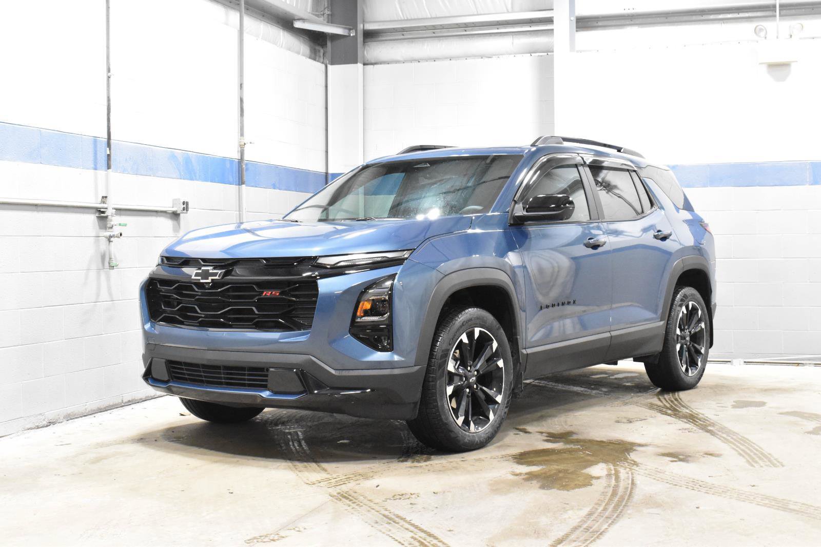 Used 2025 Chevrolet Equinox RS w/ Safety and Technology Package image 3