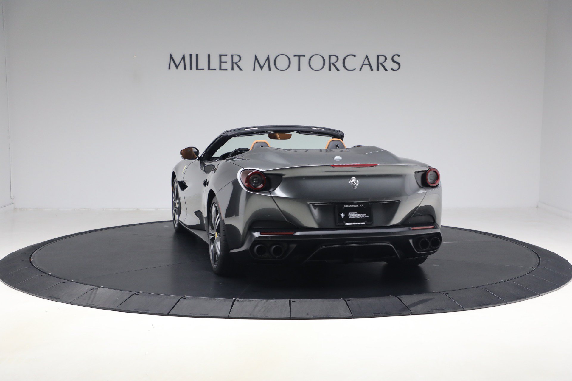 Certified 2019 Ferrari Portofino RWD image 6