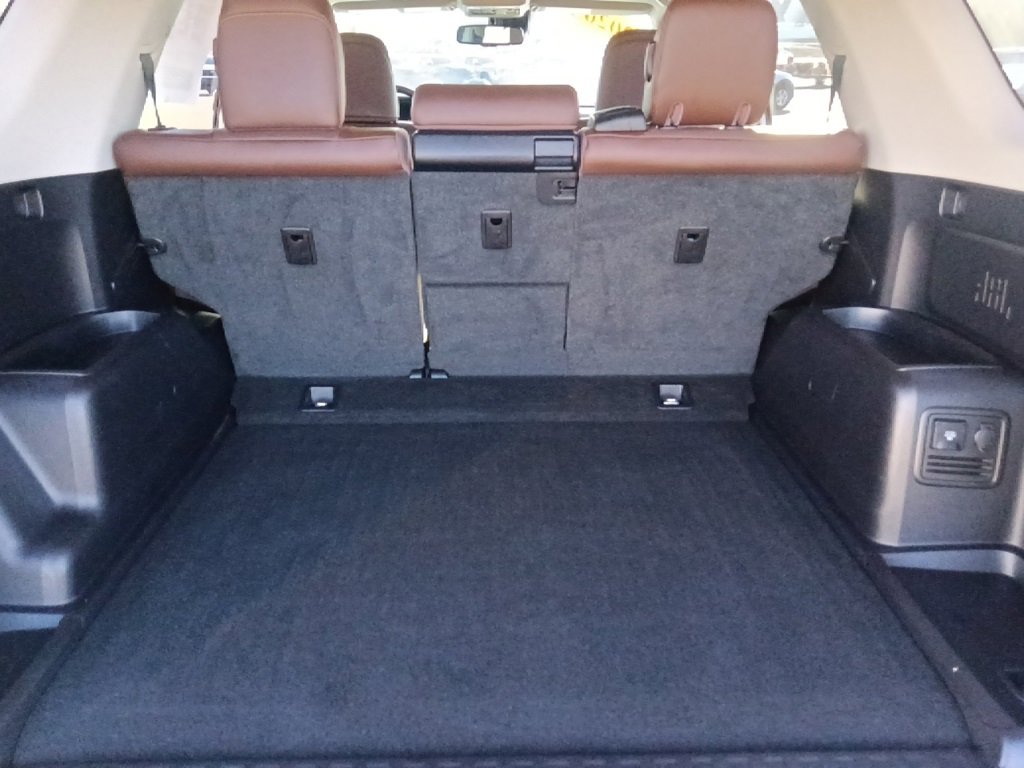 Used 2020 Toyota 4Runner Limited image 30