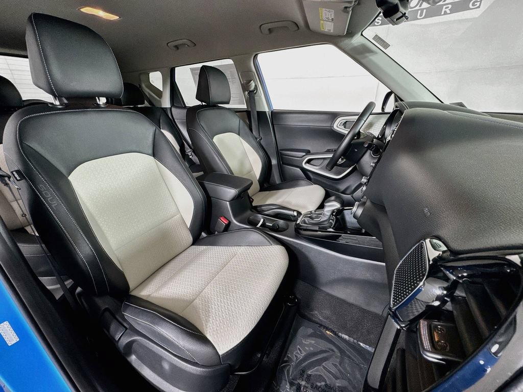 Used 2023 Kia Soul GT-Line FWD image 26