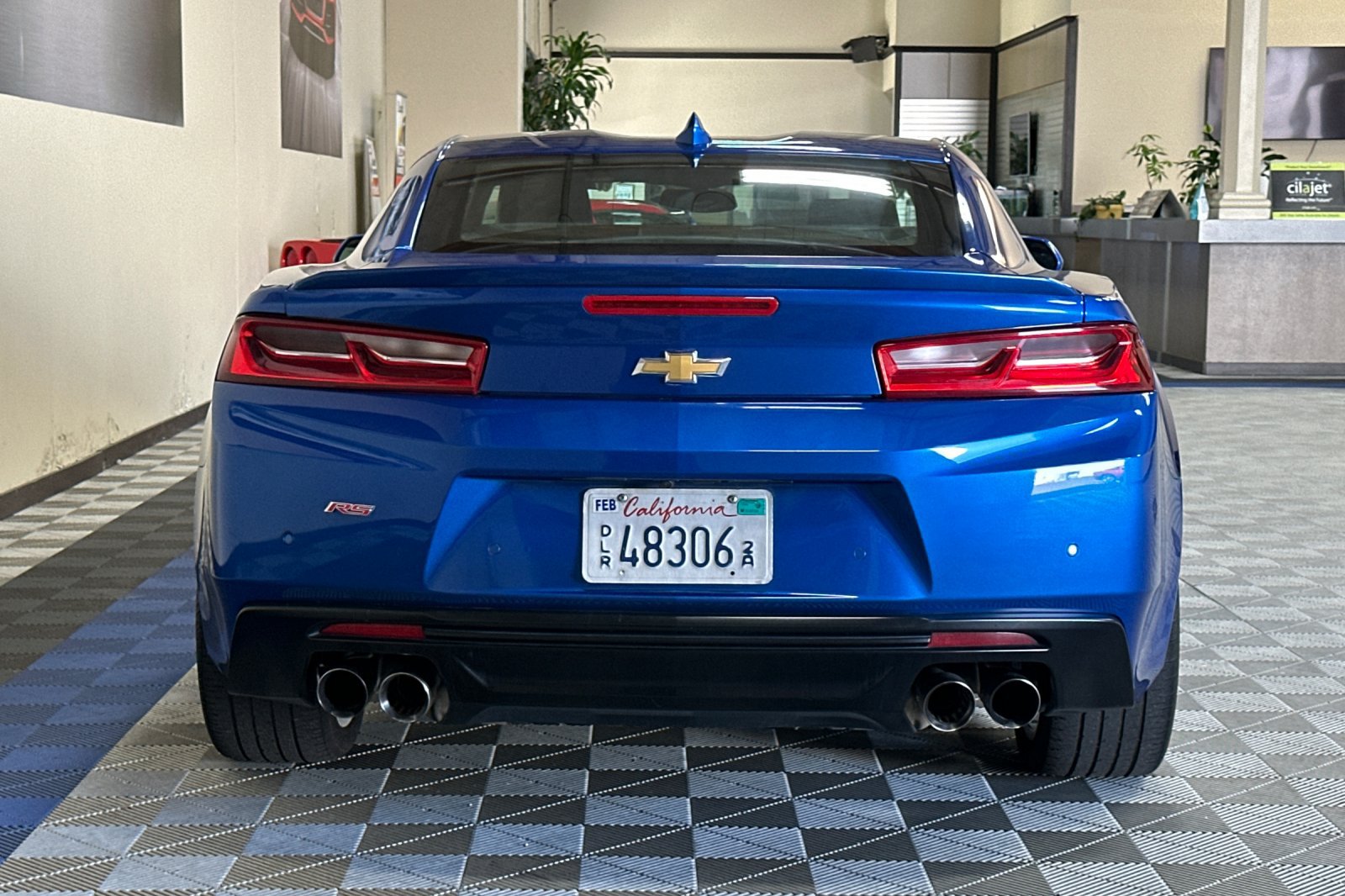 Used 2016 Chevrolet Camaro LT RWD image 5