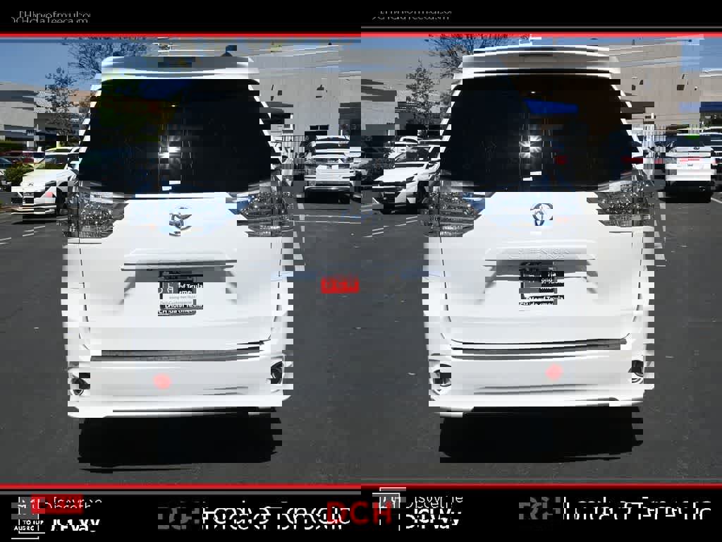 Used 2016 Toyota Sienna SE Premium image 6