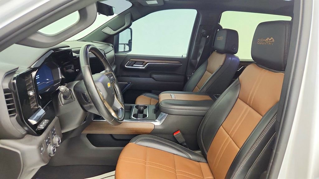 Used 2024 Chevrolet Silverado 2500 High Country w/ High Country Premium Package AWD/4WD image 20