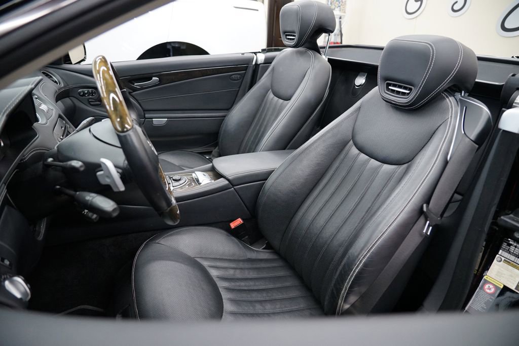 Used 2012 Mercedes-Benz SL 550 image 12