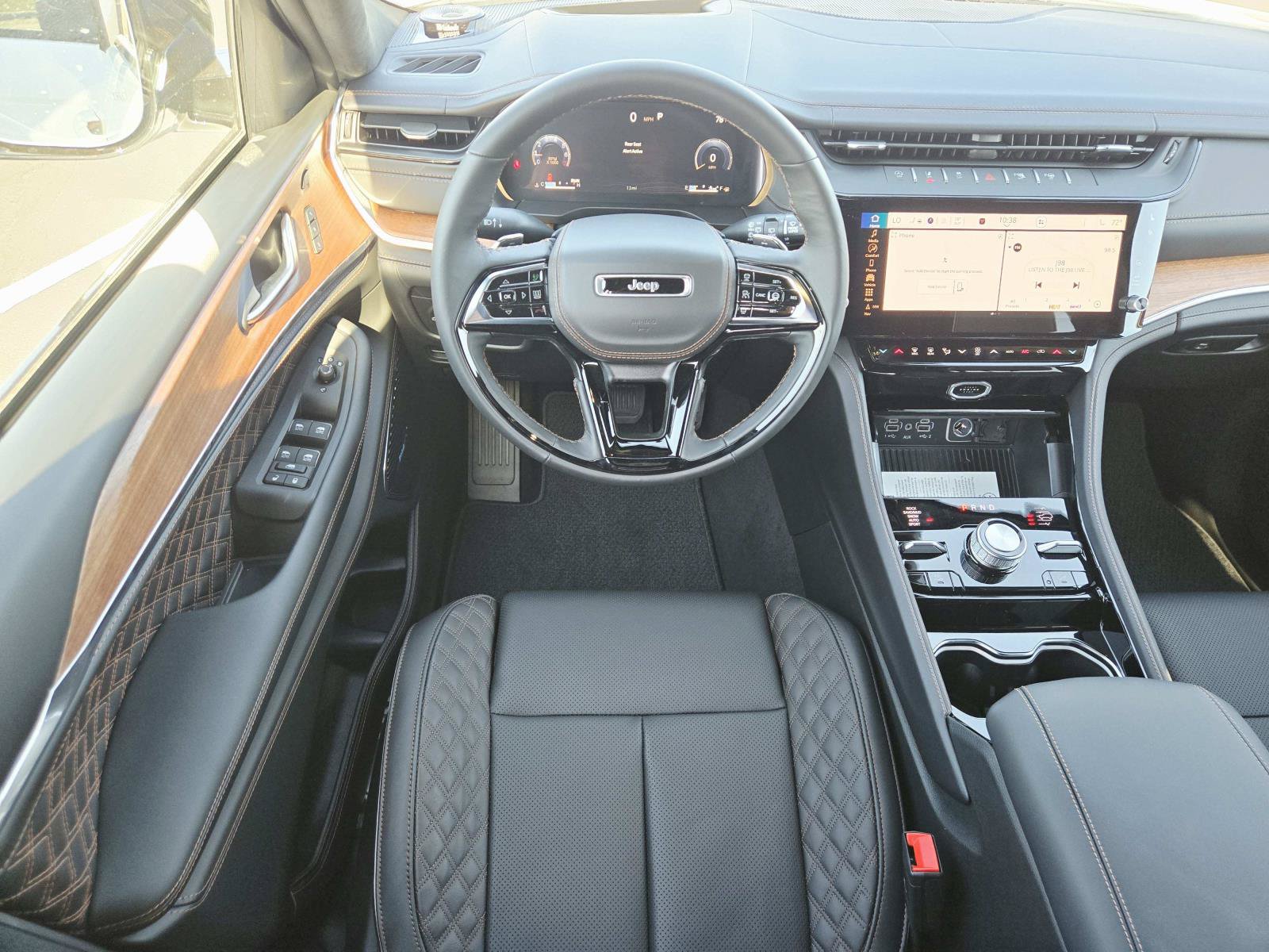 New 2027 Jeep Grand Cherokee Summit AWD/4WD image 12