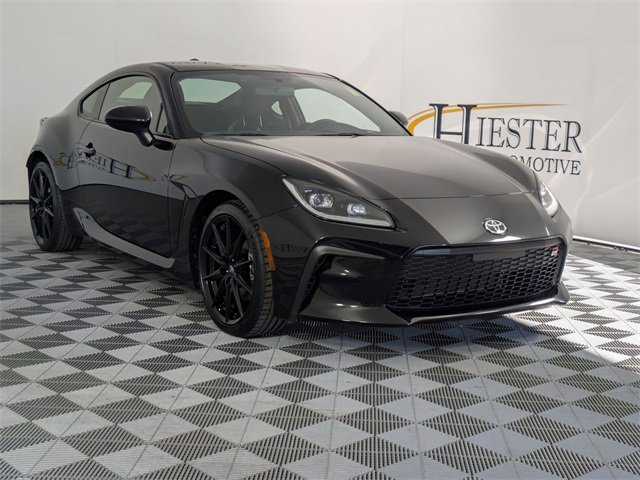 Used 2025 Toyota GR86 Premium image 2