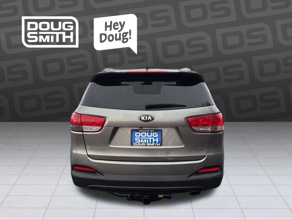 Used 2016 Kia Sorento LX image 4