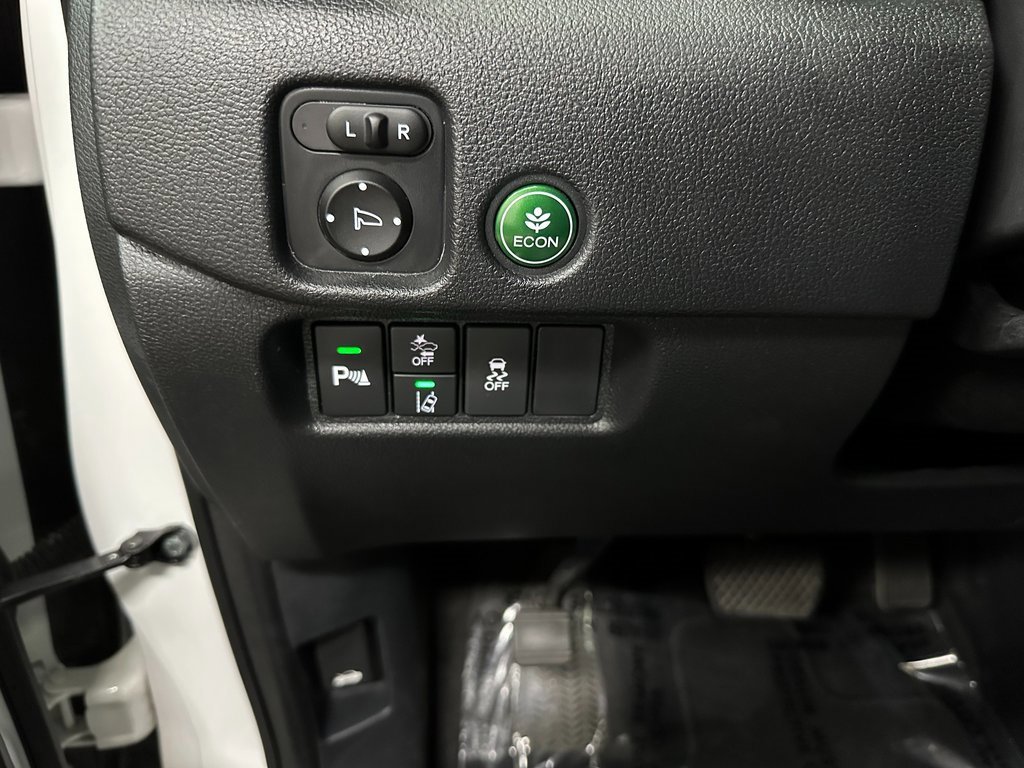 Used 2025 Honda Passport EX-L image 32