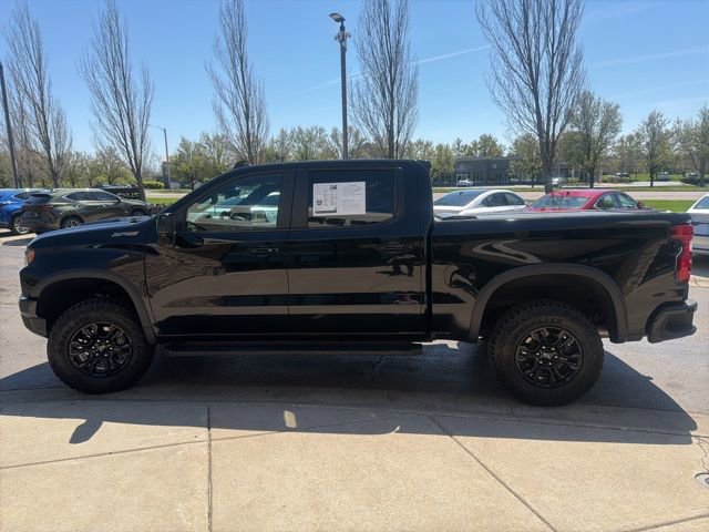 Used 2023 Chevrolet Silverado 1500 ZR2 w/ Technology Package AWD/4WD image 6