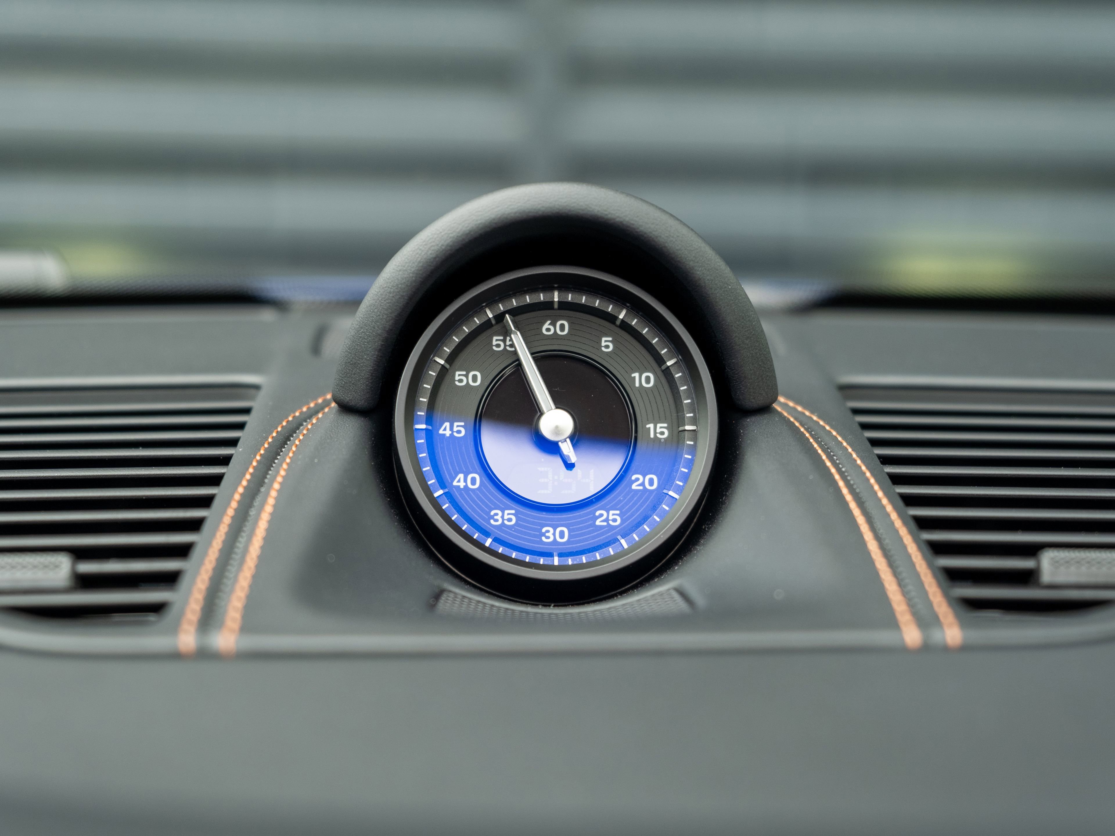 Certified 2025 Porsche 911 Carrera GTS RWD image 37
