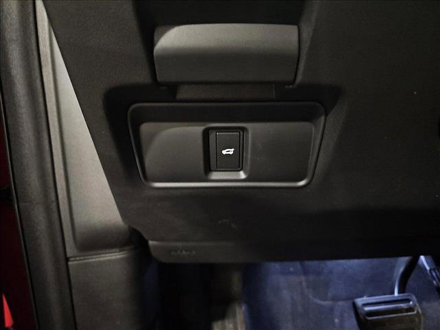 New 2025 Land Rover Discovery Sport S image 25