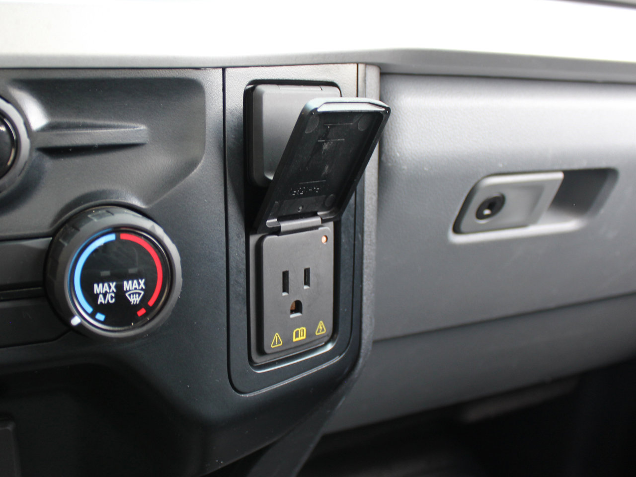 Used 2024 Ford F250 XLT image 32