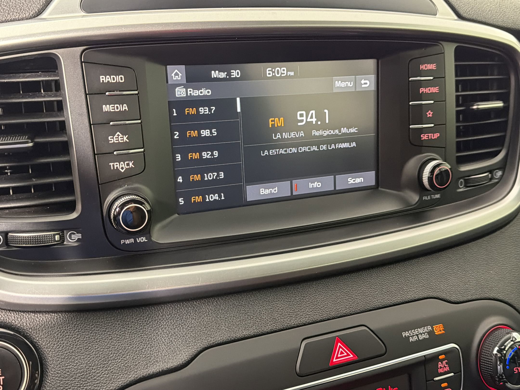 Used 2020 Kia Sorento S image 22