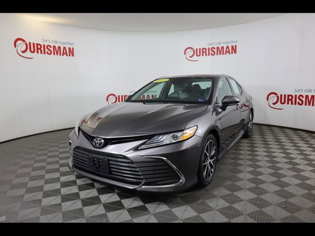 Used 2023 Toyota Camry XLE w/ Cold Weather Package image 2