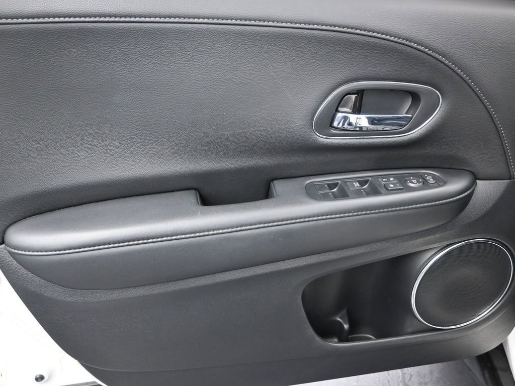 Used 2022 Honda HR-V EX-L image 11