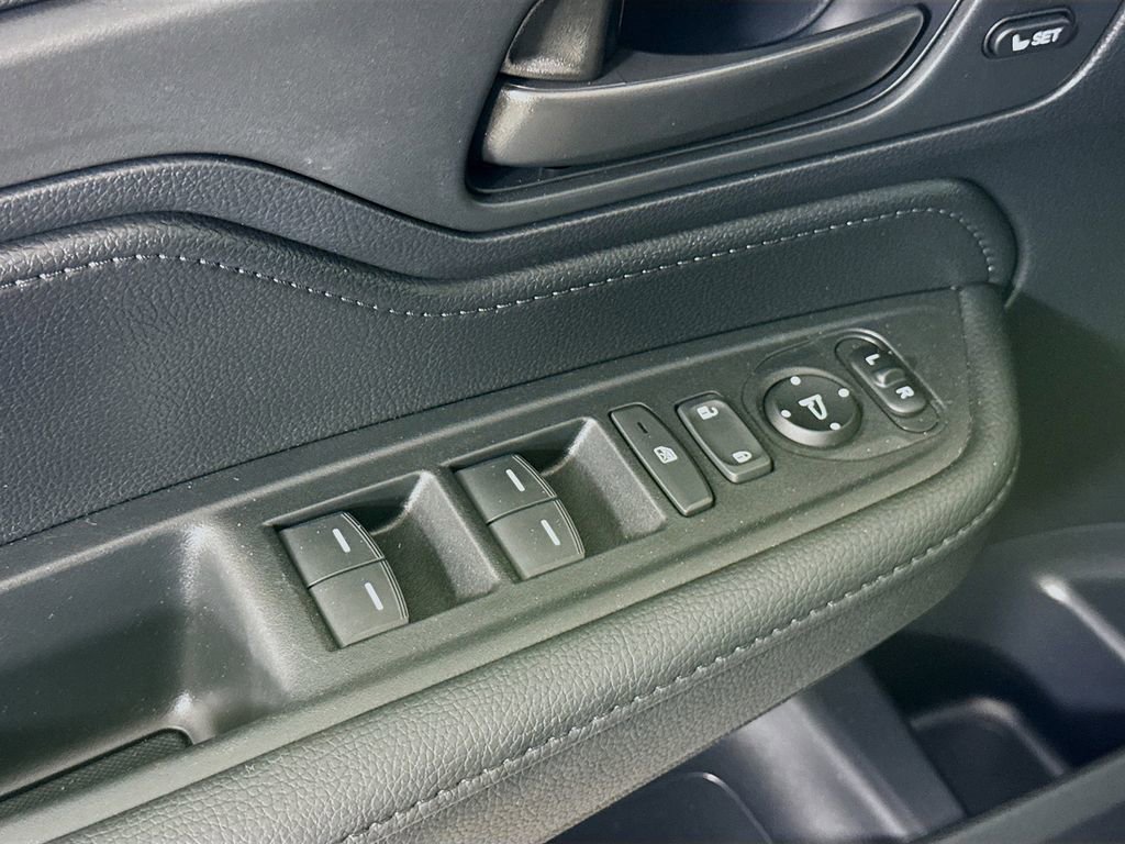 Used 2025 Honda Odyssey EX-L image 19
