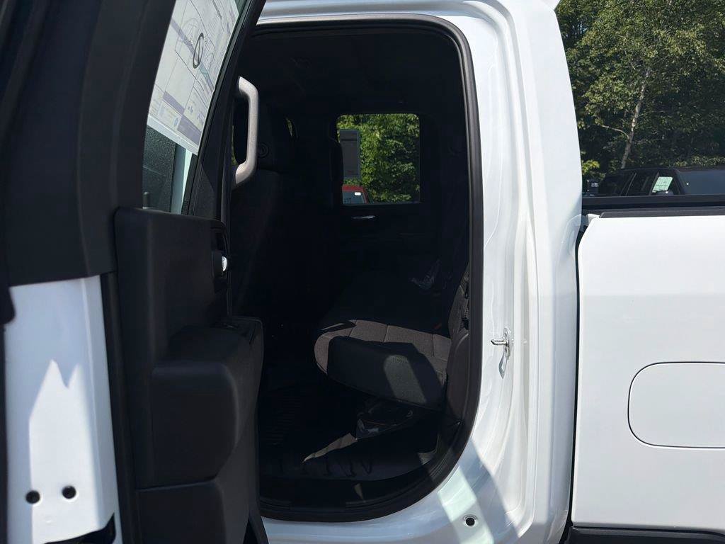 New 2026 GMC Sierra 2500 Pro w/ X31 Off-Road Package AWD/4WD image 18